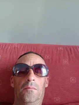 Cam4 Live Sex of comilon77