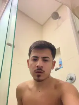 Cam4 Live Porn of lrodrigues1
