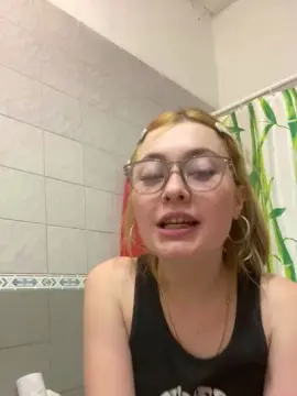 Cam4 Live Sex of ailenfer