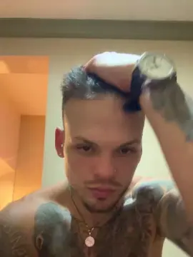 Cam4 Free Porn Cam of nicolas2471