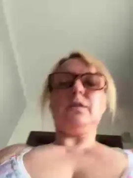Cam4 Watch Live Sex Cams of lucestellata