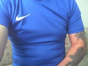 Cam4 Free Live Porn of scotlad52
