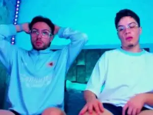 Cam4 Sex Cam of cris_and_alex