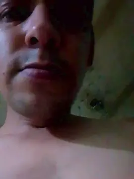 Cam4 Watch Live Sex Cams of Alonsomadeira18