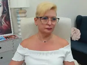 Cam4 Watch Live Sex Cams of Luna_xFantasy