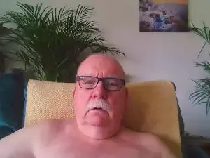 Cam4 Watch Live Sex Cams of carebear2022