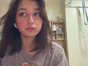 Cam4 Live Porn of YingPopichak