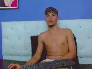 Cam4 Live Porn of angel_foxc_