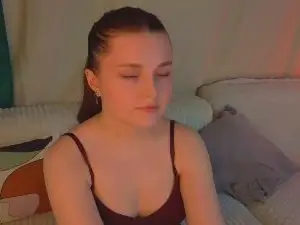 Cam4 Watch Live Sex Cams of MoonLagan