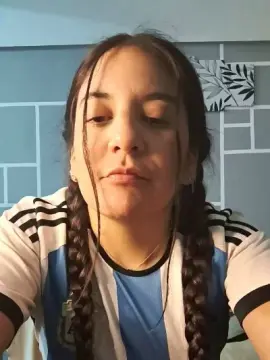 Cam4 Live Sex Cam of MoiraKiss