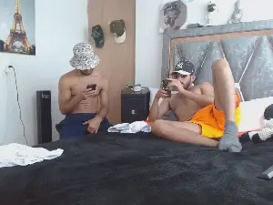 Cam4 Live Sex Cam of Elchino22xxl