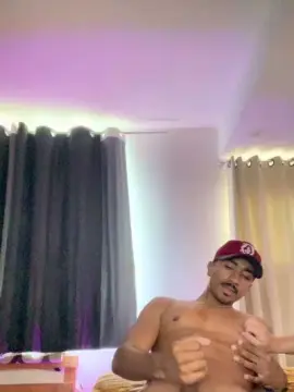 Cam4 Free Porn Cam of Everton2123