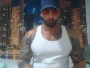 Cam4 Live Sex of antua_