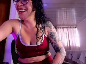 Cam4 Live Porn of mia_velvet1