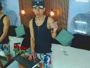 Cam4 Watch Live Sex Cams of SkinnycuteAlyer