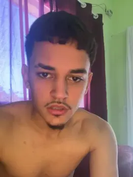 Cam4 Watch Live Sex Cams of Ravel55