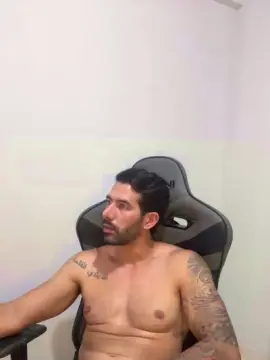 Cam4 Live Sex of Saradoalto23