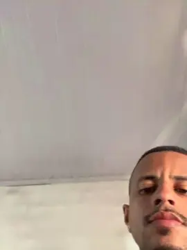 Cam4 Live Porn of Soaresluucas29