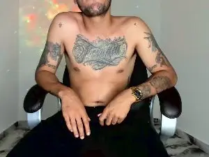 Cam4 Nude Webcam of Mikee_scooth