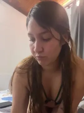 Cam4 Nude Webcam of cora_2801