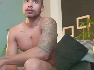 Cam4 Free Live Porn of LincomAmith