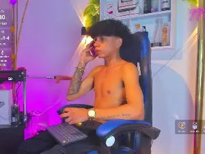 Cam4 Adult Video Chat of Taylor_Black_