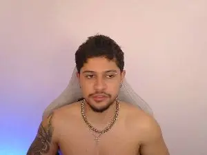 Cam4 Nude Webcam of dom_santiago31
