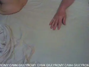 Cam4 Live Sex Cam of GiulyRomy