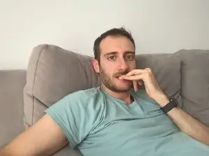 Cam4 Free Live Porn of LukaShyGuy225