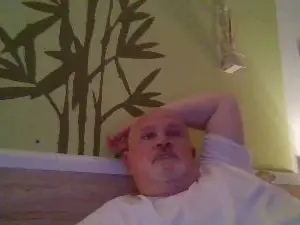 Cam4 Free Live Porn of kuschl39