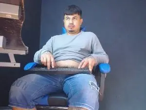 Cam4 Private Sex Chat of master_bigcock1
