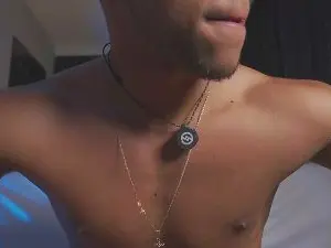 Cam4 Private Sex Chat of Colstorw_