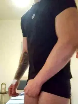 Cam4 Live Sex of AlbanianFker21