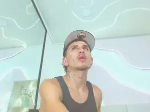 Cam4 Sex Cam of DanntheStiff