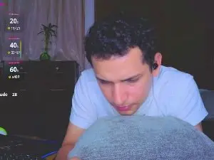 Cam4 Live Sex of teddy_cowboy