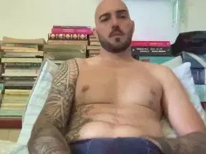 Cam4 Live Sex of alessandromori9
