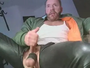 Cam4 Live Sex of leatherdude