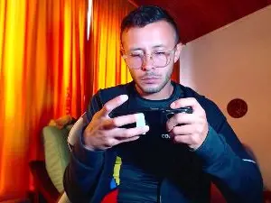 Cam4 Private Sex Chat of sebastian_horny