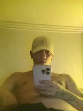 Cam4 Live Porn of Big20cmfelipe