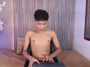 Cam4 Free Live Porn of Velvet_An