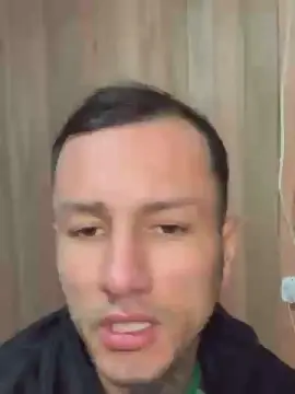 Cam4 Free Porn Cam of Gibigs0