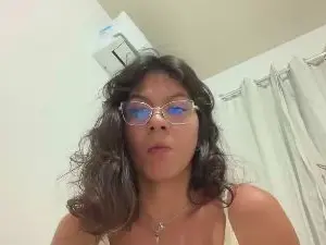 Cam4 Live Sex of Venenisa