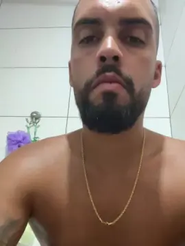 Cam4 Free Live Porn of lucasdotadorj23