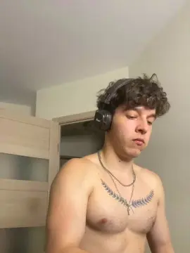 Cam4 Free Porn Cam of bravo_maestro