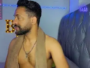 Cam4 Sex Chat of bbcblackhot33