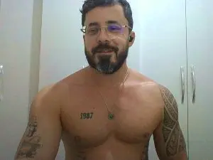Cam4 Private Sex Chat of Alers87