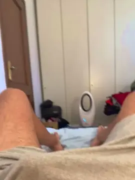 Cam4 Live Porn of gianp_hot