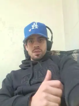 Cam4 Nude Webcam of chrisd26_