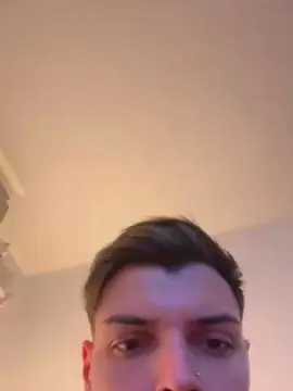Cam4 Sex Cam of ThomasRM98