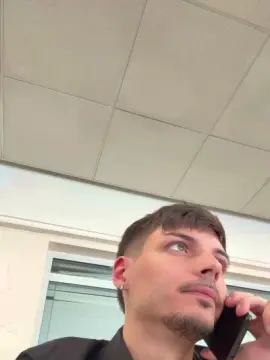 Cam4 Free Live Porn of ThomasRM98